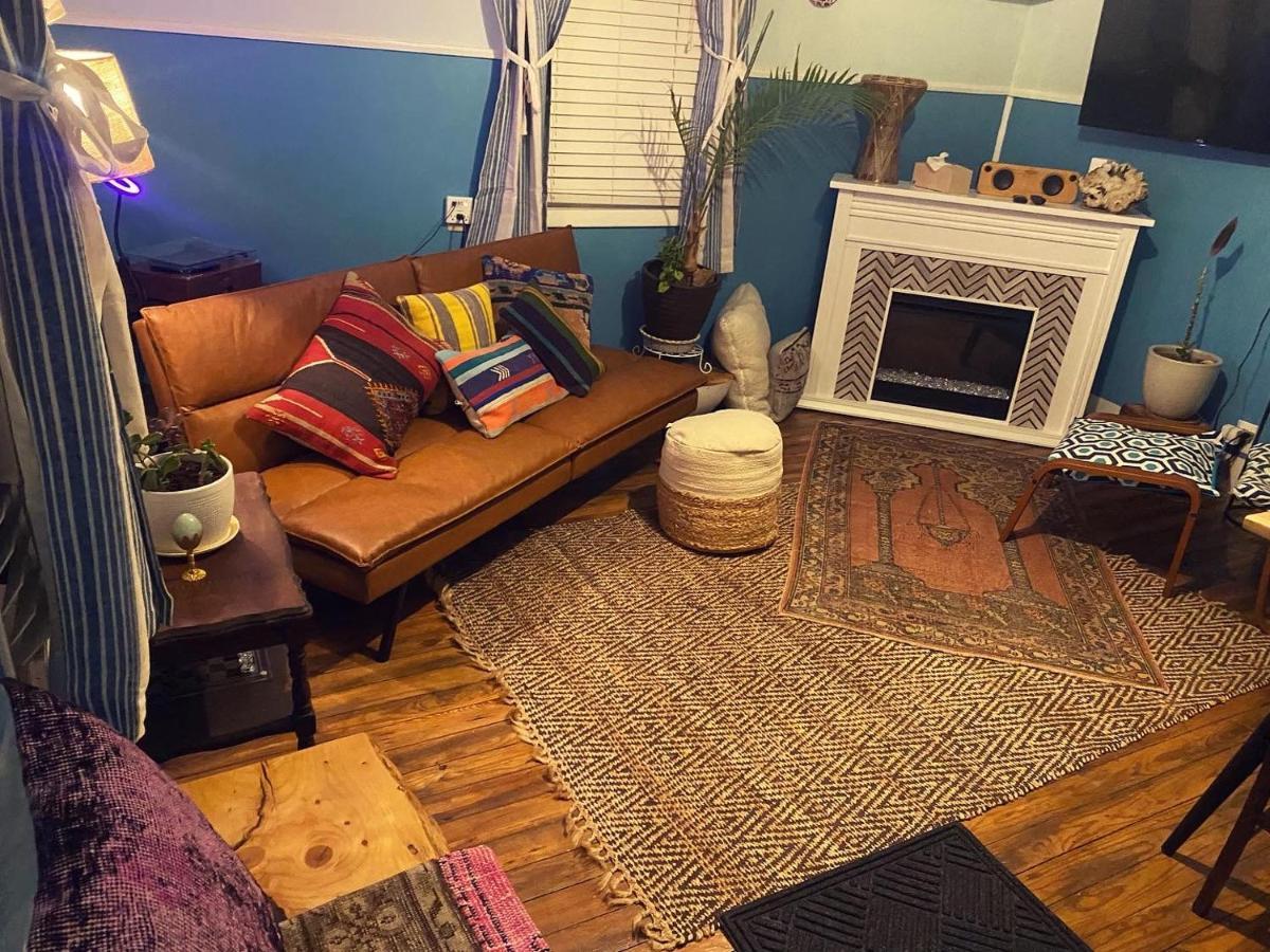 Апартаменты Boho-Chic Retreat - Unit 3 Блумингтон Экстерьер фото